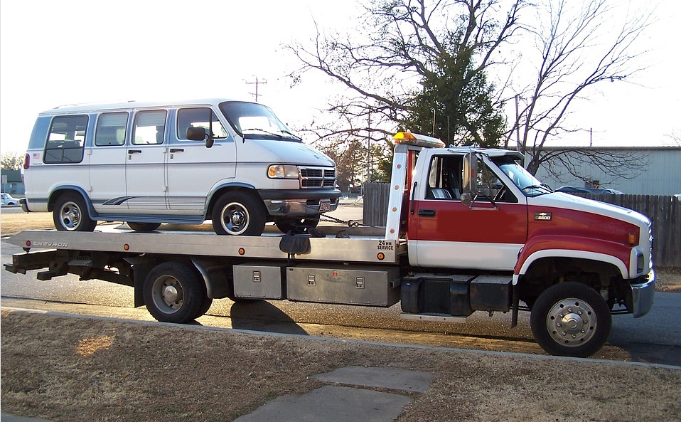 this image shows truck towing services in Missouri City, TX